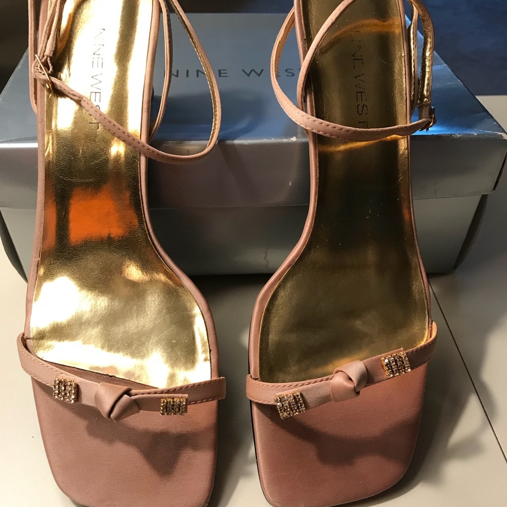 Nine West wrap around ankle satin dress sandal